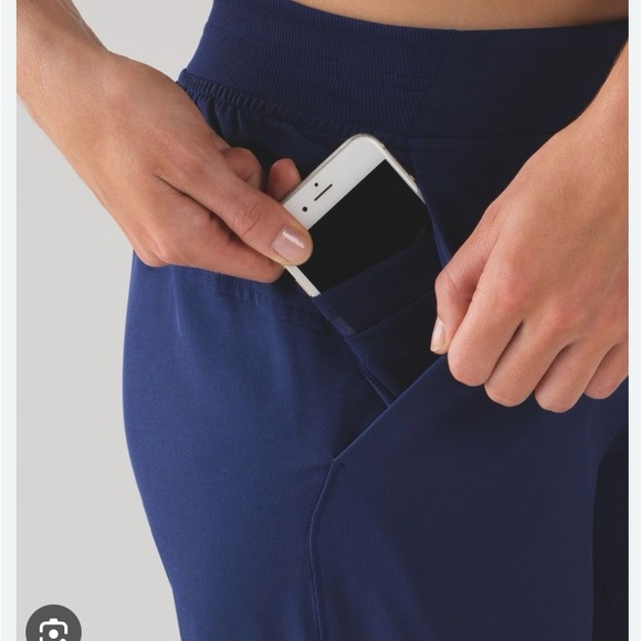 Lululemon black joggers (6) - Picture 3 of 8